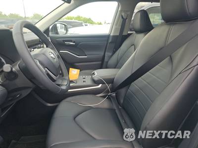2026 Toyota Highlander Hybrid XLE - zdjęcie 7 z 20 - miniatura