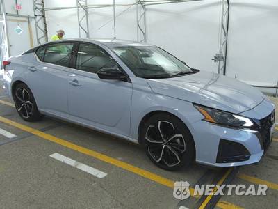 2024 Nissan Altima SR - zdjęcie 3 z 46 - miniatura