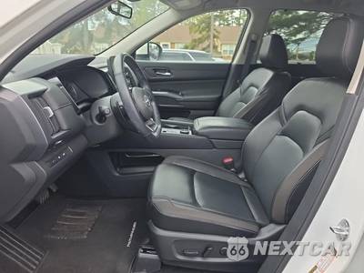 2023 Nissan Pathfinder SL - zdjęcie 11 z 34 - miniatura
