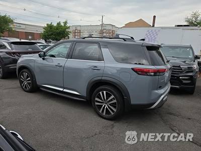 2023 Nissan Pathfinder Platinum - zdjęcie 8 z 23 - miniatura