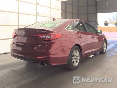 2015 Hyundai Sonata SE - zdjęcie 4 z 18 - miniatura