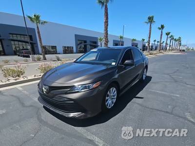 2018 Toyota Camry LE - zdjęcie 1 z 11 - miniatura