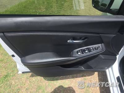 2022 Nissan Sentra SV - zdjęcie 9 z 17 - miniatura