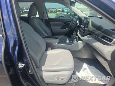 2021 Toyota Highlander XLE - zdjęcie 8 z 19 - miniatura