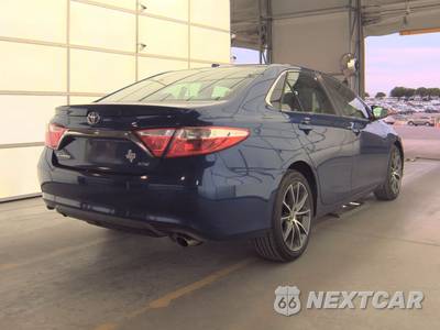 2015 Toyota Camry XSE - zdjęcie 4 z 17 - miniatura