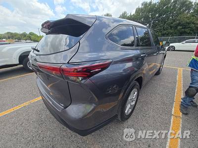 2024 Toyota Highlander LE - zdjęcie 4 z 20 - miniatura