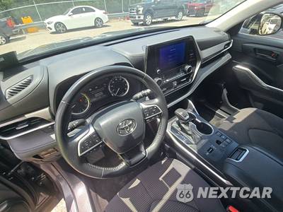 2024 Toyota Highlander LE - zdjęcie 11 z 20 - miniatura