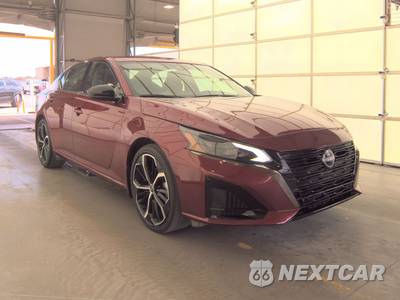 2025 Nissan Altima SR - zdjęcie 3 z 19 - miniatura