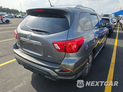2018 Nissan Pathfinder SL - zdjęcie 4 z 19 - miniatura