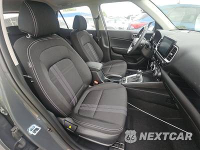 2026 Hyundai Venue SEL - zdjęcie 8 z 18 - miniatura