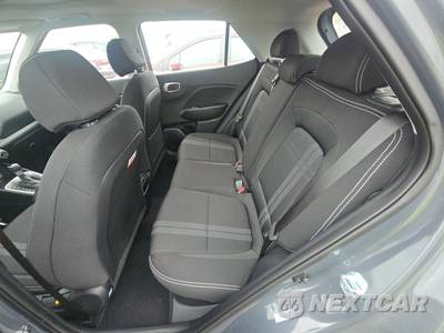 2026 Hyundai Venue SEL - zdjęcie 13 z 18 - miniatura