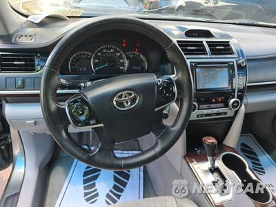 2013 Toyota Camry XLE - zdjęcie 11 z 18 - miniatura