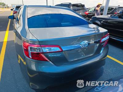 2013 Toyota Camry XLE - zdjęcie 5 z 18 - miniatura
