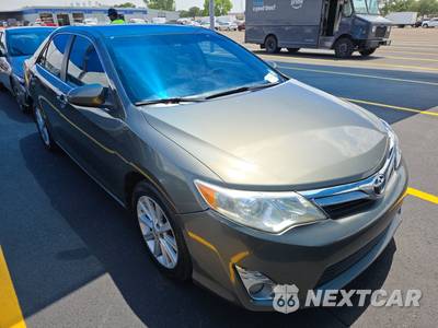 2013 Toyota Camry XLE - zdjęcie 3 z 18 - miniatura