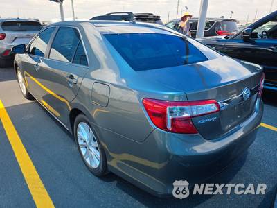 2013 Toyota Camry XLE - zdjęcie 6 z 18 - miniatura