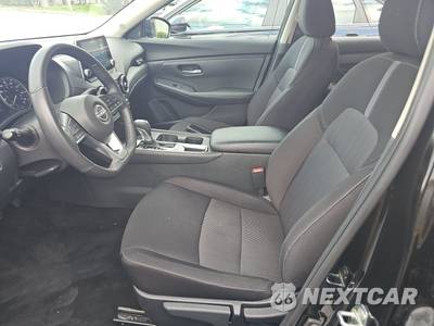 2025 Nissan Sentra SV - zdjęcie 7 z 18 - miniatura