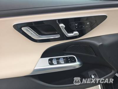 2025 Mercedes-Benz E 350 Sedan - zdjęcie 9 z 19 - miniatura
