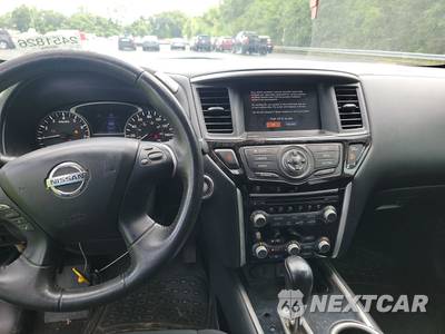 2018 Nissan Pathfinder SV - zdjęcie 11 z 18 - miniatura