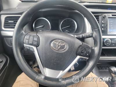 2019 Toyota Highlander SE - zdjęcie 10 z 45 - miniatura
