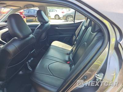 2020 Toyota Camry LE - zdjęcie 13 z 29 - miniatura