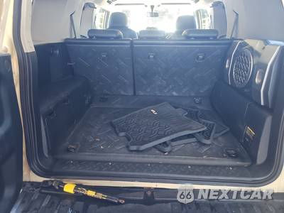 2008 Toyota FJ Cruiser w/Rear Doors - zdjęcie 16 z 26 - miniatura