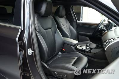 2025 BMW X4 Sports Activity Coupe xDrive30i - zdjęcie 4 z 27 - miniatura