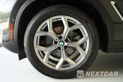 2025 BMW X4 Sports Activity Coupe xDrive30i - zdjęcie 26 z 27 - miniatura