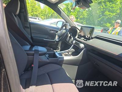 2022 Toyota RAV4 Prime SE - zdjęcie 8 z 21 - miniatura