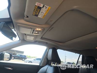 2022 Toyota Highlander Hybrid XLE - zdjęcie 18 z 20 - miniatura