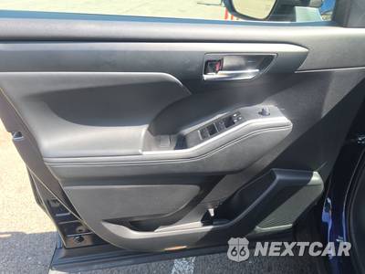 2022 Toyota Highlander Hybrid XLE - zdjęcie 9 z 20 - miniatura