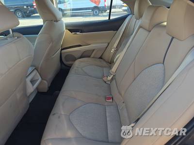 2021 Toyota Camry Hybrid LE - zdjęcie 13 z 26 - miniatura