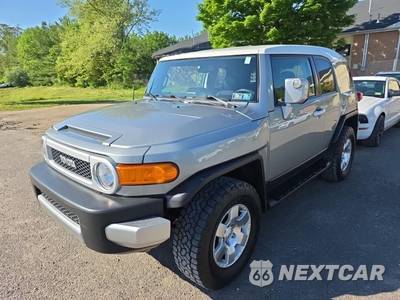 2010 Toyota FJ Cruiser w/Rear Doors