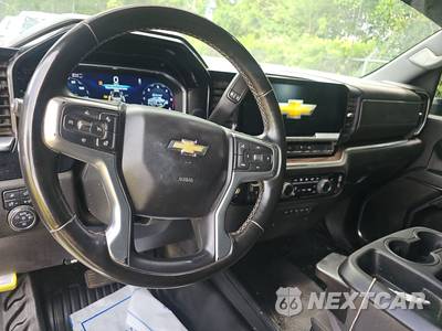 2024 Chevrolet Silverado 3500HD Cab Chassis LT Crew Cab 1LT DRW - zdjęcie 11 z 25 - miniatura