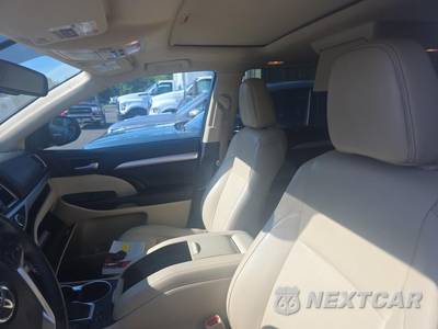 2016 Toyota Highlander XLE - zdjęcie 13 z 25 - miniatura