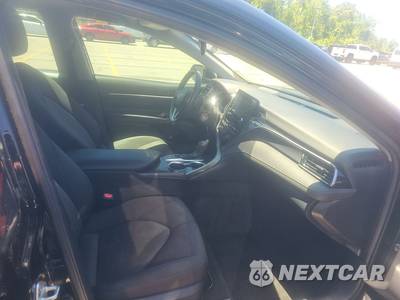 2023 Toyota Camry LE - zdjęcie 8 z 21 - miniatura