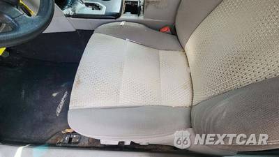 2014 Toyota Camry LE - zdjęcie 21 z 26 - miniatura
