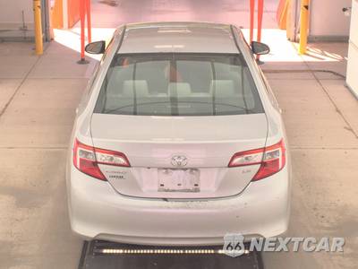 2014 Toyota Camry LE - zdjęcie 5 z 26 - miniatura