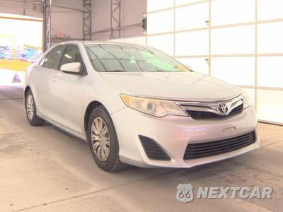 2014 Toyota Camry LE - zdjęcie 3 z 26 - miniatura
