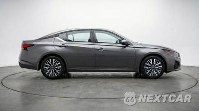 2025 Nissan Altima SV - zdjęcie 8 z 12 - miniatura