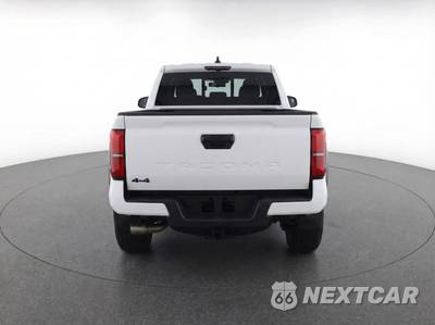 2025 Toyota Tacoma TRD Off-Road Crew Cab Medium Bed - zdjęcie 6 z 12 - miniatura