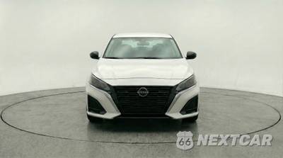 2025 Nissan Altima SV - zdjęcie 2 z 12 - miniatura