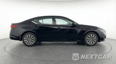 2025 Nissan Altima SV - zdjęcie 8 z 12 - miniatura