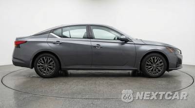 2025 Nissan Altima SV - zdjęcie 8 z 12 - miniatura