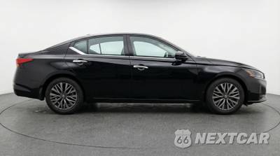 2025 Nissan Altima SV - zdjęcie 8 z 12 - miniatura