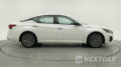 2025 Nissan Altima SV - zdjęcie 8 z 12 - miniatura