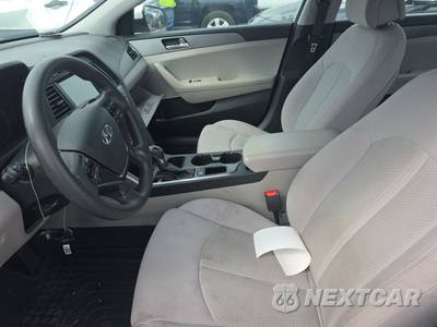 2016 Hyundai 2.4L SE - zdjęcie 7 z 28 - miniatura