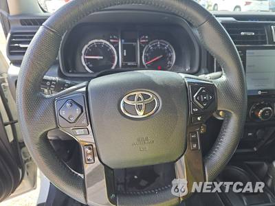 2021 Toyota 4Runner TRD Off-Road Premium - zdjęcie 10 z 28 - miniatura