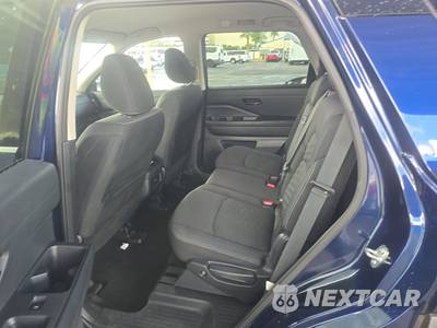2025 Nissan Pathfinder SV - zdjęcie 13 z 19 - miniatura