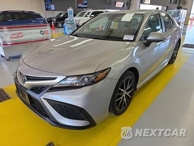 2022 Toyota Camry SE - zdjęcie 1 z 20 - miniatura