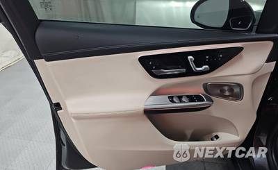 2023 Mercedes-Benz GLC 300 4MATIC - zdjęcie 12 z 17 - miniatura